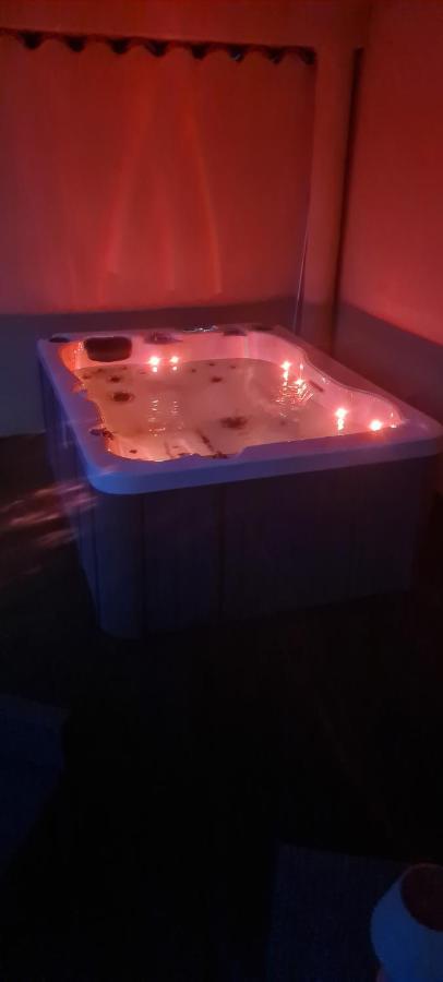 Agreable Rez De Jardin Avec Piscine Et Jacuzzi Appartement Cervione Buitenkant foto