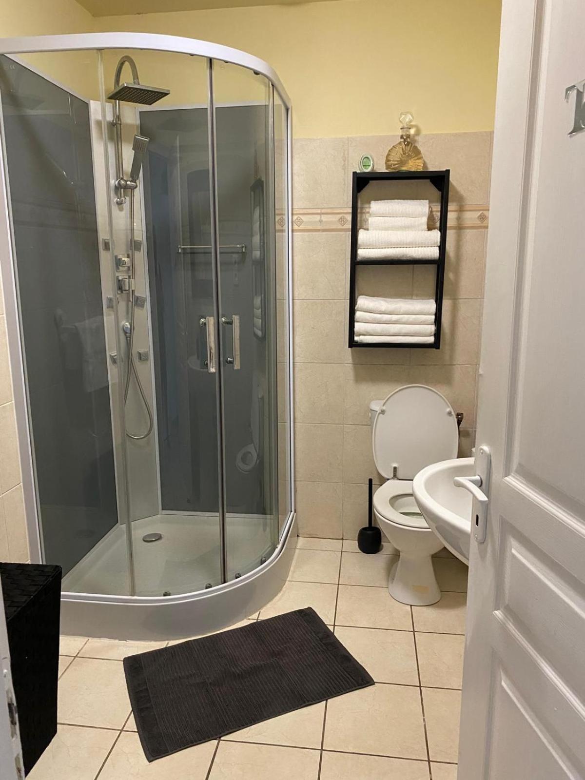 Agreable Rez De Jardin Avec Piscine Et Jacuzzi Appartement Cervione Buitenkant foto