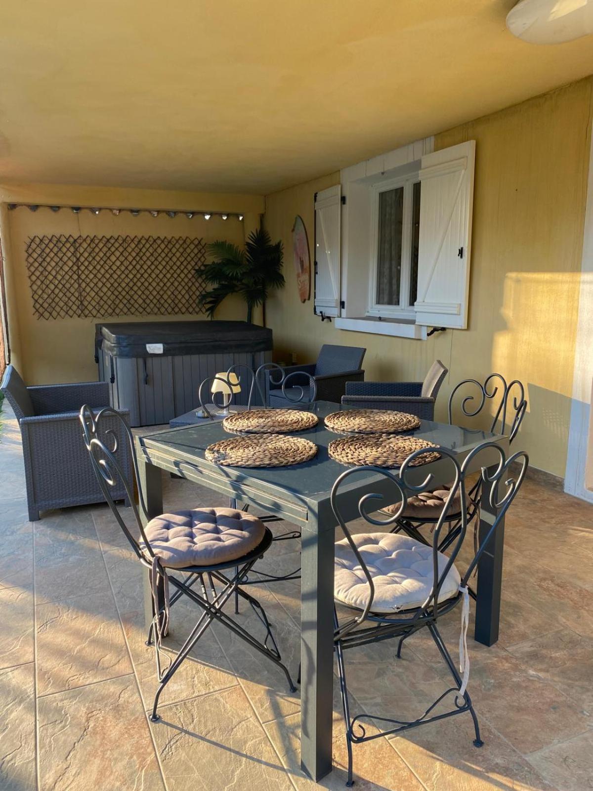 Agreable Rez De Jardin Avec Piscine Et Jacuzzi Appartement Cervione Buitenkant foto