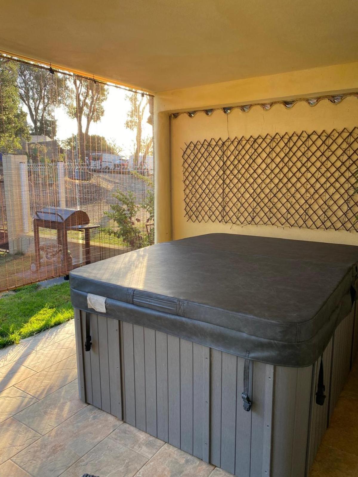 Agreable Rez De Jardin Avec Piscine Et Jacuzzi Appartement Cervione Buitenkant foto